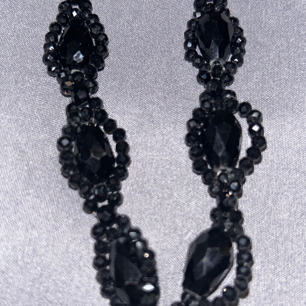 Simply Vera Vera Wang Black Beaded Statement Necklace with Tassel Extender NEW - Picture 6 of 8